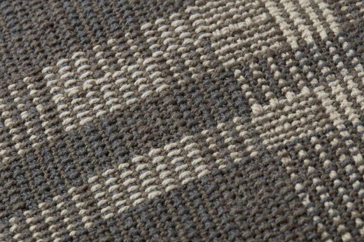 Amber Lewis Cove Pal0022 Smoke / Natural Pillow