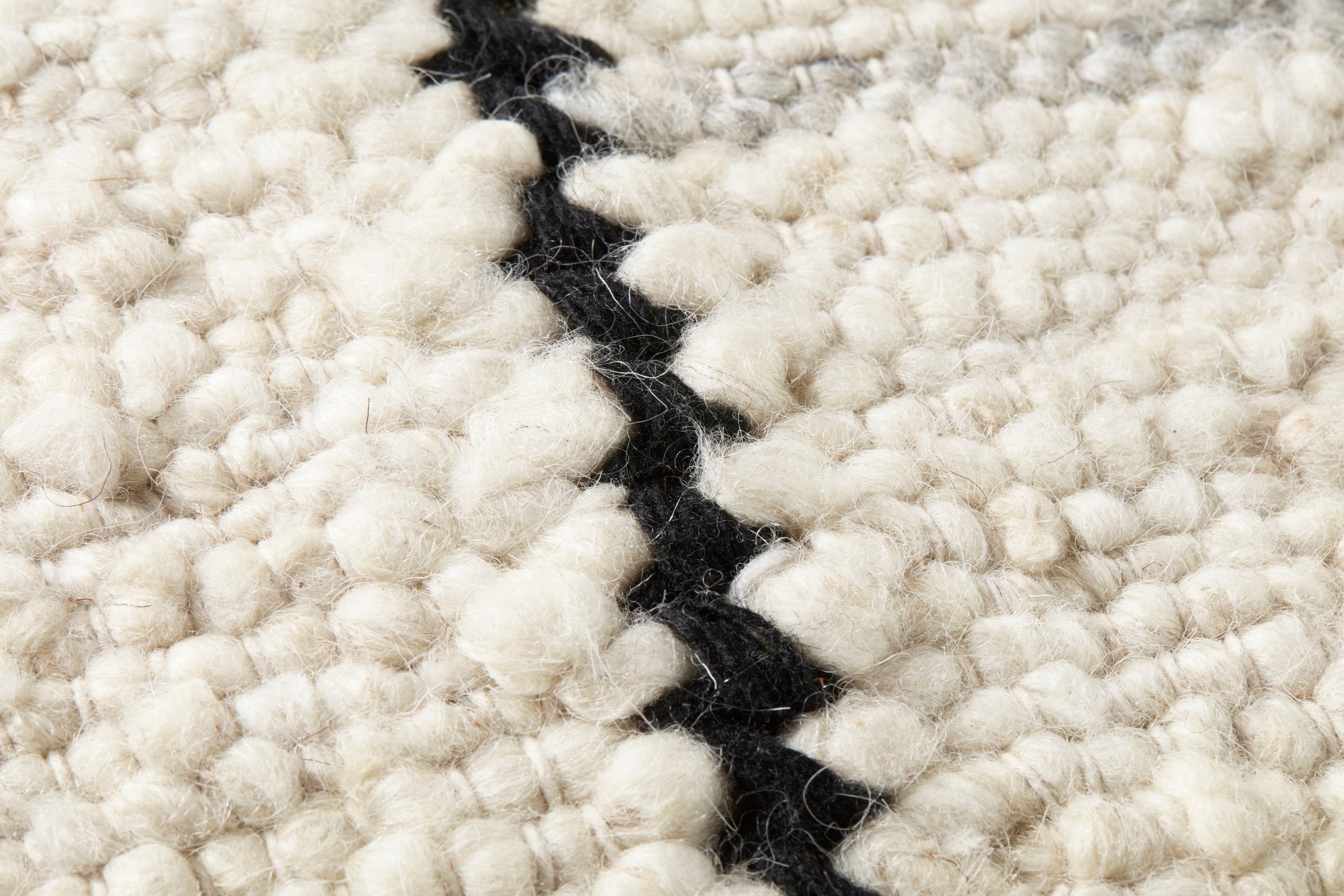 Amber Lewis Carla Pal0030 Ivory / Black Pillow