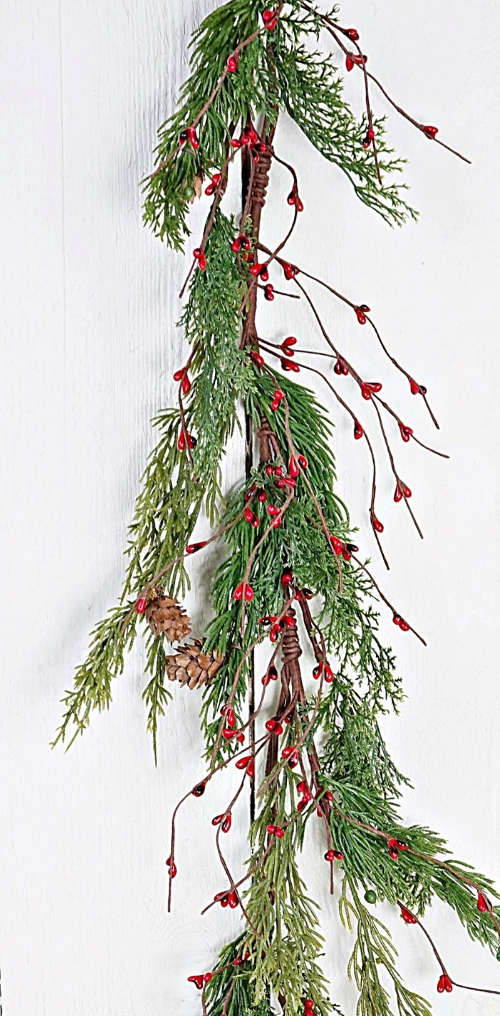 Evergreen Pine with Red Pips Garland - 4ft